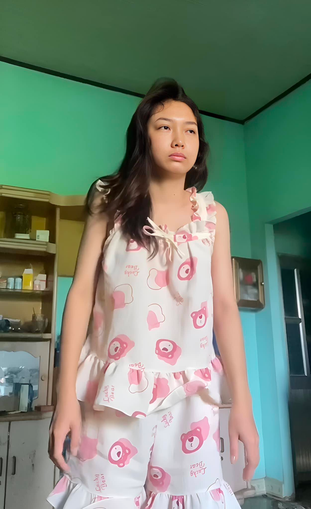 Trong đó, clip của cô nàng @phiyenkhongphaiphiin cũng đã đạt 2.6 triệu views khi tham gia "thử thách sống thật“.