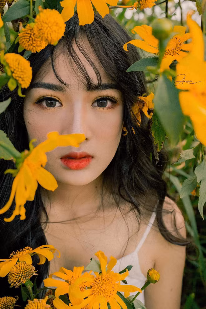 Không chỉ sở hữu khuôn mặt xinh đẹp, cô nàng còn có chiều cao 1m70 cực nổi bật.