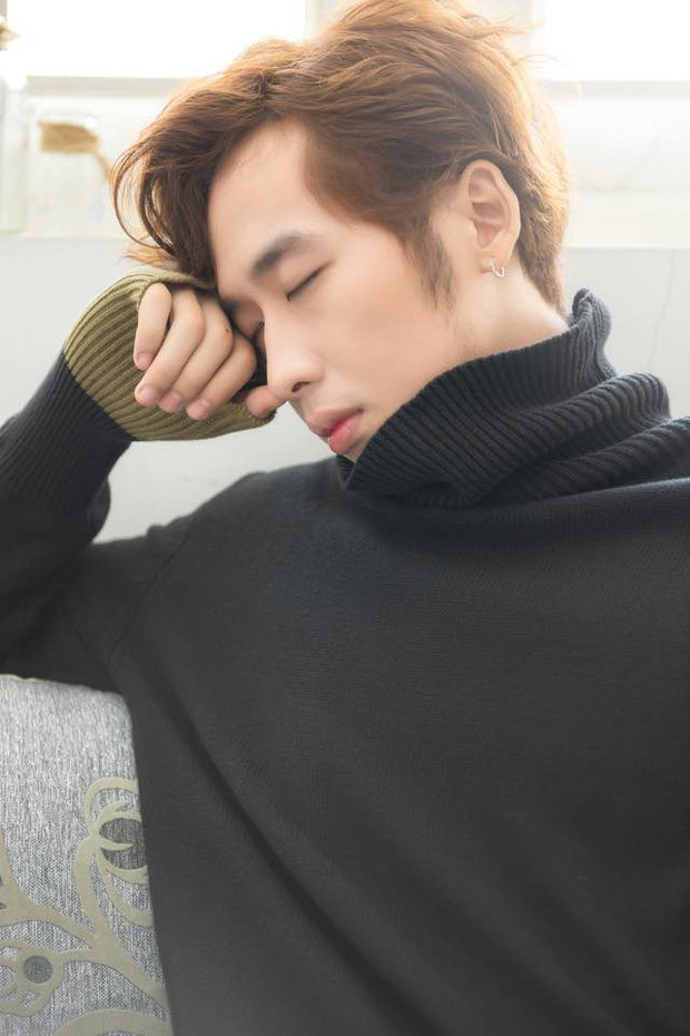 Thời gian gần đây, nhưng hot boy sở hữu ngoại hình giống trai Hàn Quốc luôn được cộng đồng mạng dành sự quan tâm đặc biệt. Tuấn Trần (SN 1992) hiện đang là một hot boy, nam diễn viên được rất nhiều bạn trẻ yêu mến vì tài năng và có gương mặt như đến từ xứ sở Kim chi.