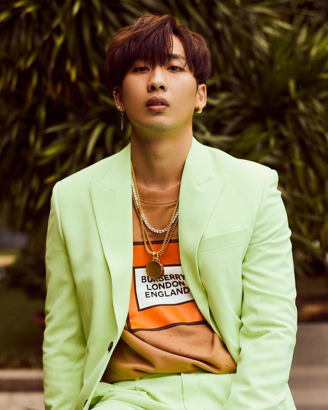 Vẻ đẹp trai của Tuấn Trần khiến bất kỳ anh cũng đổ gục ngay từ lần gặp đầu tiên.