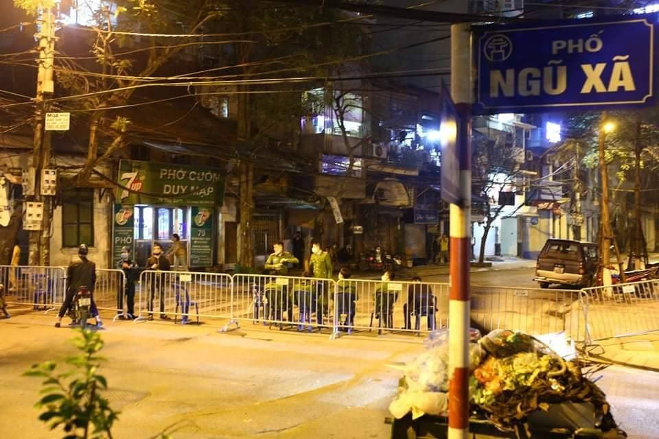 Bac si chong dich COVID-19 viet tam thu sau ca duong tinh cua Nguyen Hong Nhung.