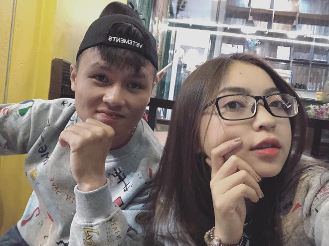Nhật Lê và Quang Hải đã trải qua mối tình 3 năm trời, mặc dù hiện tại cả hai đã đường ai nấy đi nhưng cặp đôi này vẫn luôn nhận được sự quan tâm từ cư dân mạng. Nguồn ảnh: FBNV
