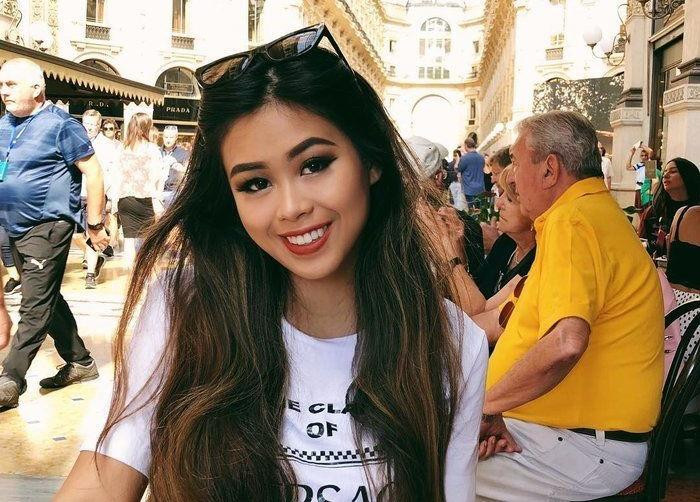 Tiên Nguyễn (sinh năm 1997) tên thật là Nguyễn Thảo Tiên, con gái của doanh nhân Johnathan Hạnh Huyễn và bà Thủy Tiên. Cô còn có một em trai ruột là Hiếu Nguyễn, hiện đang du học tại Anh.