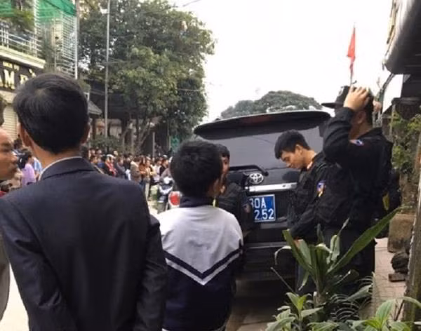 N phoi hop hinh su pha soi bac 'khung', bat 101 con bac the nao?