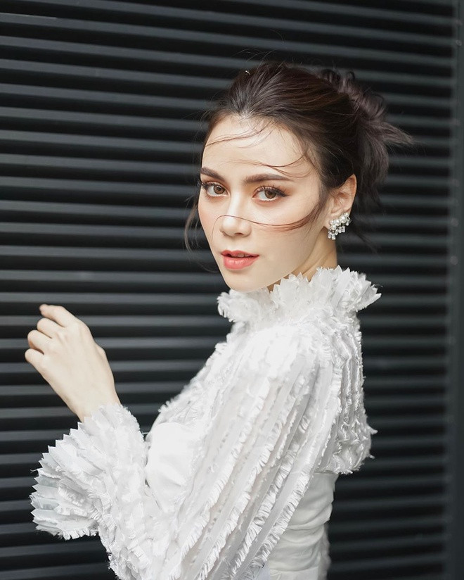 Với lợi thế về ngoại hình, Kanyarat Kattiya rất thành công với sự nghiệp người mẫu dù tuổi đời còn rất trẻ.