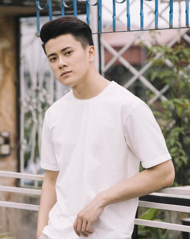 Chia sẻ về ngành nghề đang theo đuổi, Quang Lâm cho biết: "Hồi nhỏ, mình gầy gò, hay ốm vặt nên gặp bác sĩ hoài. Lâu dần mình rất thích màu áo blouse in sâu trong tâm trí. Lớn thêm chút, mình có ước mơ chữa bệnh cho người nghèo, có hoàn cảnh khó khăn. Mình đang cố gắng hết sức để hiện thực hóa ước mơ của bản thân".