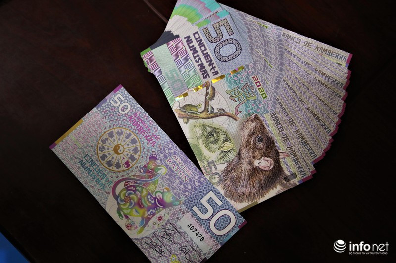 Hầu hết tiền lì xì không có giá trị lưu thông khi mua sắm, nhưng là những món quà lưu niệm Tết nên được bán cao gấp nhiều lần mệnh giá thực.