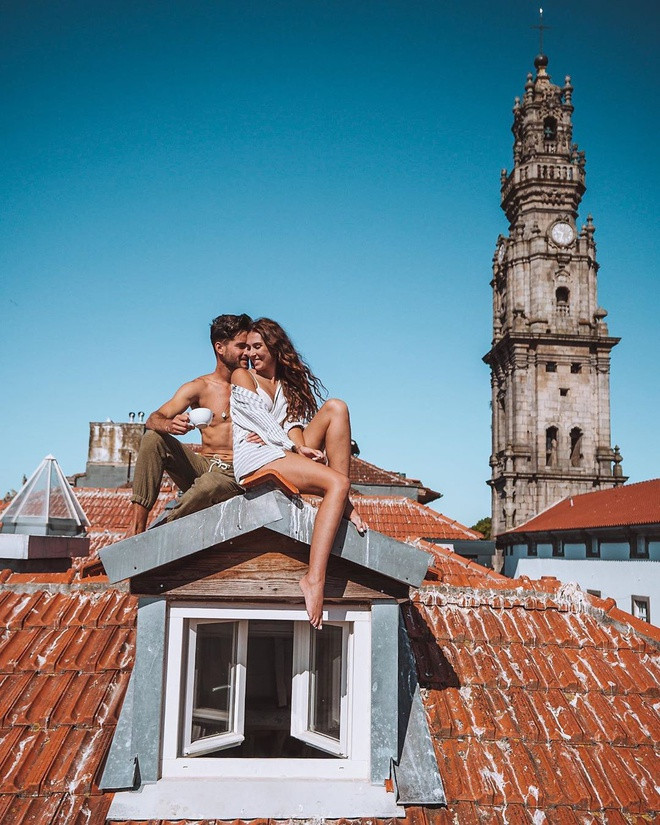 Trước những ý kiến chỉ trích, hai blogger người Bồ Đào Nha đã lên tiếng giải thích rằng họ luôn cân nhắc kỹ trước khi tạo dáng, chụp hình như vậy.