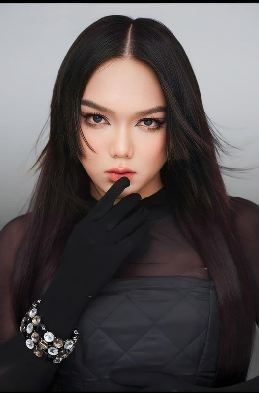 Chuyện anh chàng Phạm Thoại nhận gạch đá từ cộng đồng mạng với những chiêu trò của mình đã không còn mới mẻ, thế nhưng việc chơi lớn như lần này đã thực sự tạo nên sự phản cảm từ cộng đồng.