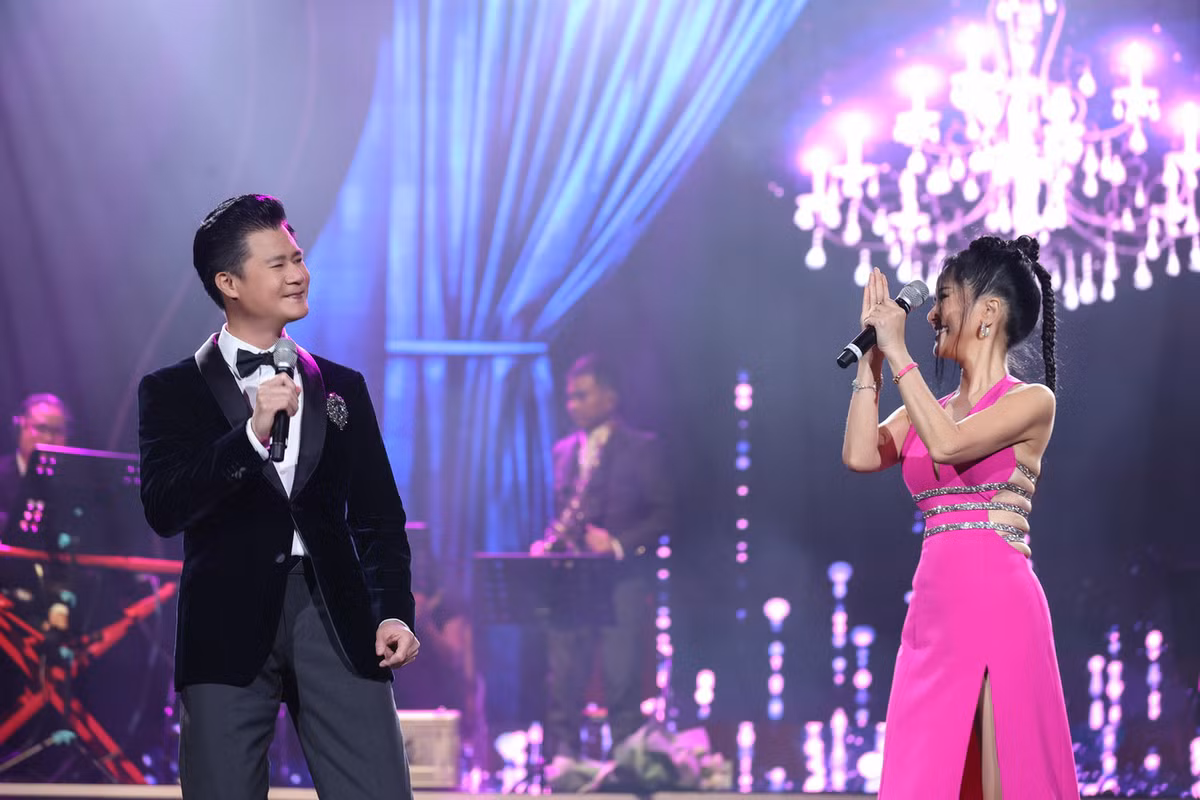 Hồng Nhung và Quang Dũng là 1 cặp đôi ăn ý trên sân khấu