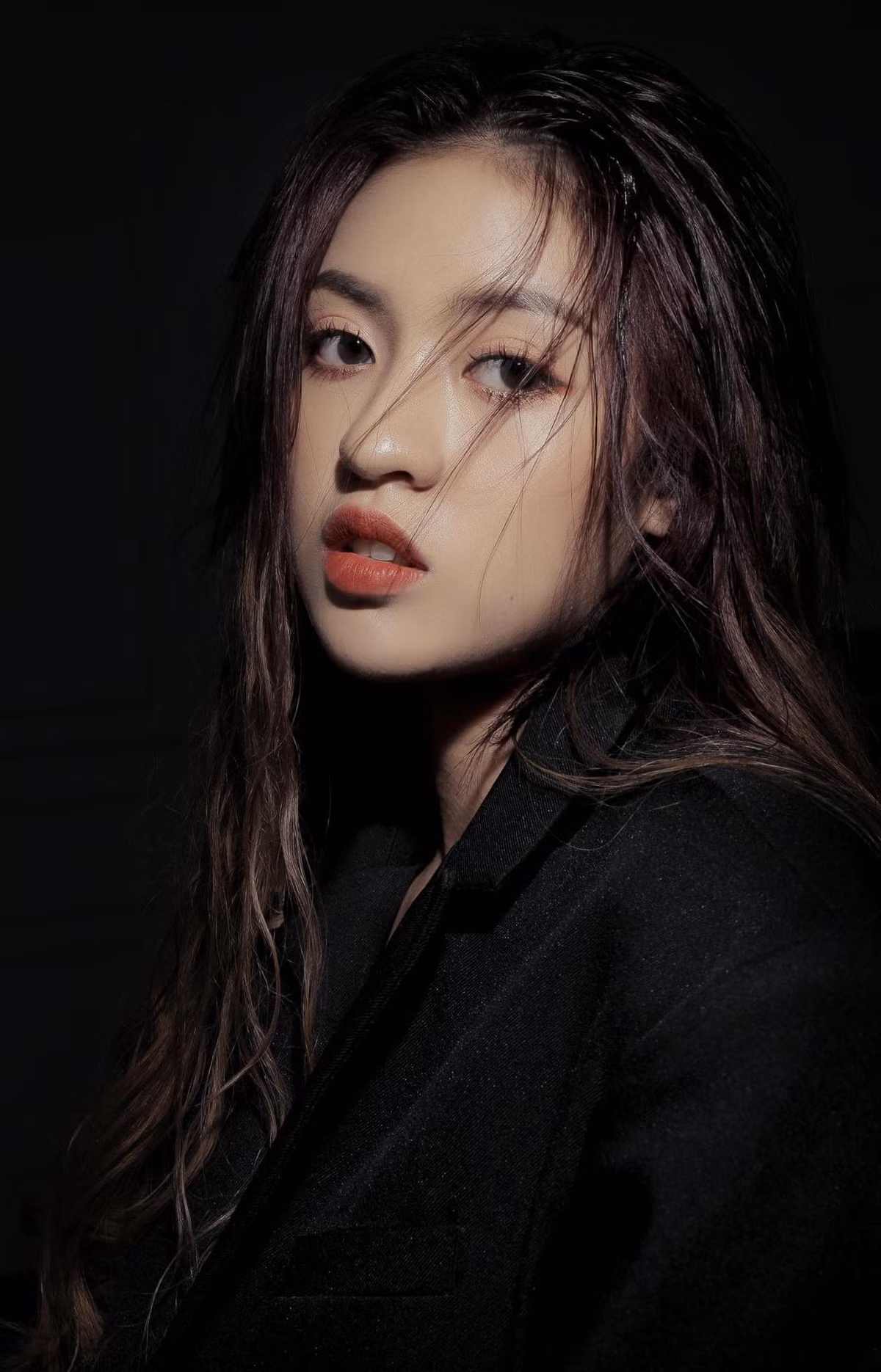 Mặc dù mới nổi tiếng chưa được bao lâu nhưng hot girl "bắp cần bơ" Trần Thanh Tâm liên tục trở thành nhân vật bị chỉ trích trên mạng xã hội. Dường như mọi phát ngôn, hành động của cô nàng đều khiến mọi người chướng mắt, ngứa tai.