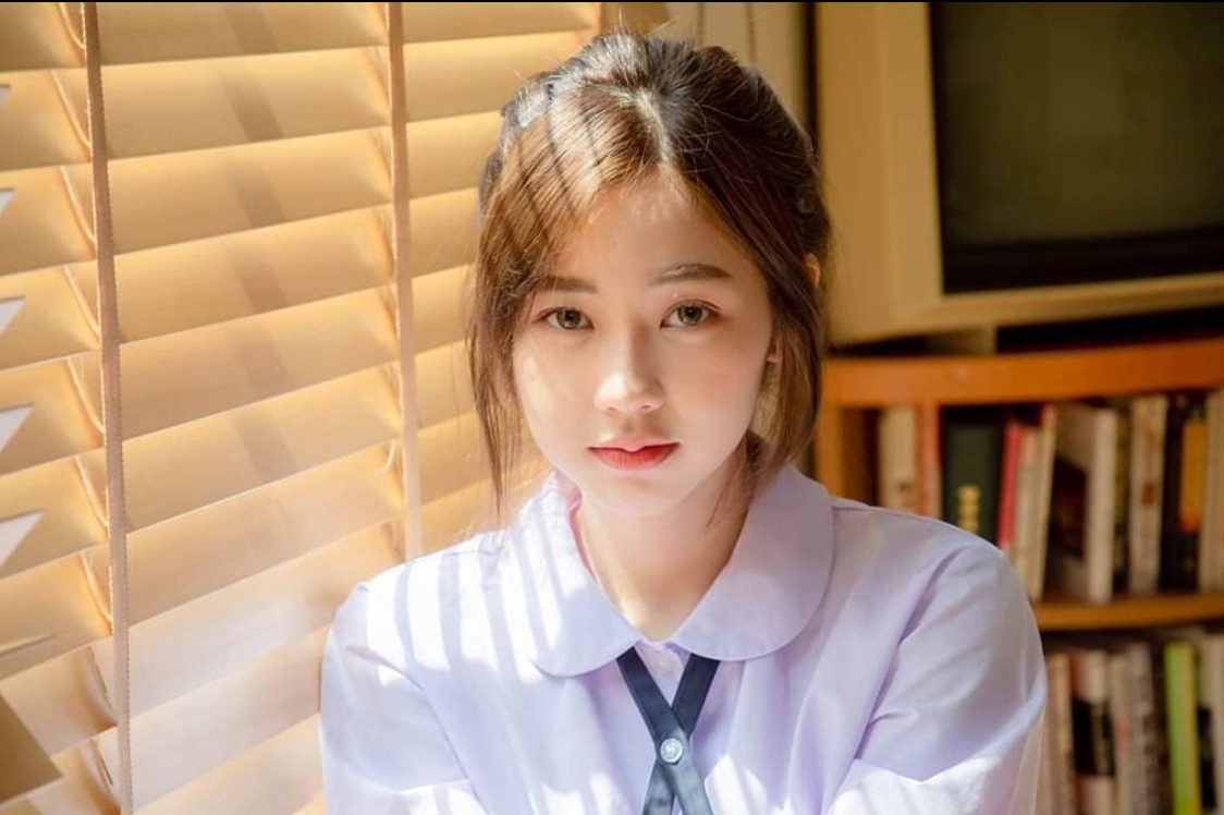 Đặc biệt, mỹ nữ Thái Lan Nilawan Iamchuasawad sở hữu một nụ cười toả nắng mà bất kỳ ai cũng phải "đứng hình mất năm giây".