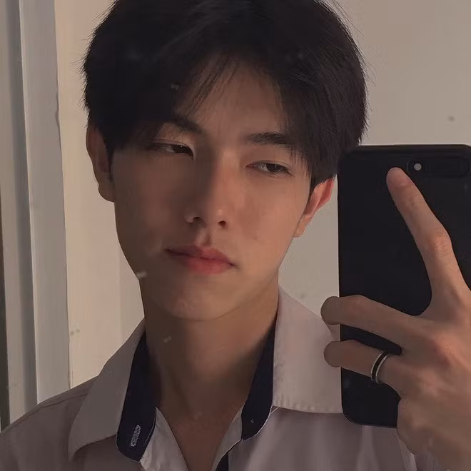 Bỗng dưng nổi tiếng trên mạng xã hội, hot boy Bạc Liêu cho hay ban đầu cảm thấy khá thích thú vì được mọi người yêu mến, thế nhưng sau đó lại có nhiều rắc rối kèm theo.