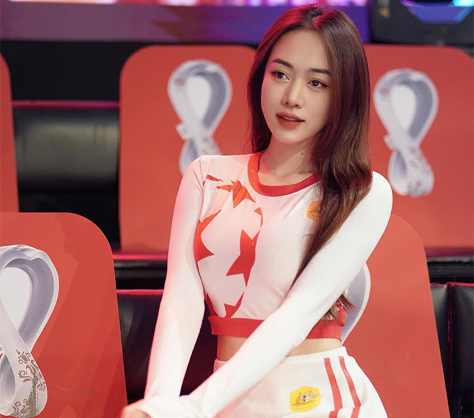 Hot girl “nóng cùng EURO” tái xuất với hình ảnh nóng bỏng Hot girl “nong cung EURO” tai xuat voi hinh anh nong bong