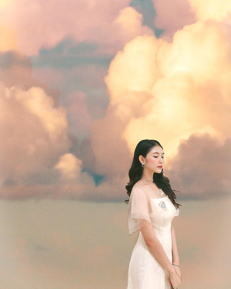 Hiện nay, bên cạnh việc đóng phim, Phương Quỳnh còn làm mẫu ảnh và kinh doanh online.