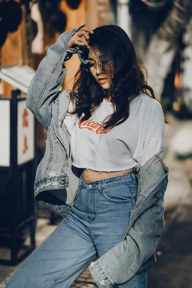 Ngoài sở hữu giọng hát nội lực, hot girl sinh năm 1999 này còn có tài năng võ thuật. Cô nàng từng đạt HCV giải trẻ các CLB taekwondo năm 2017.