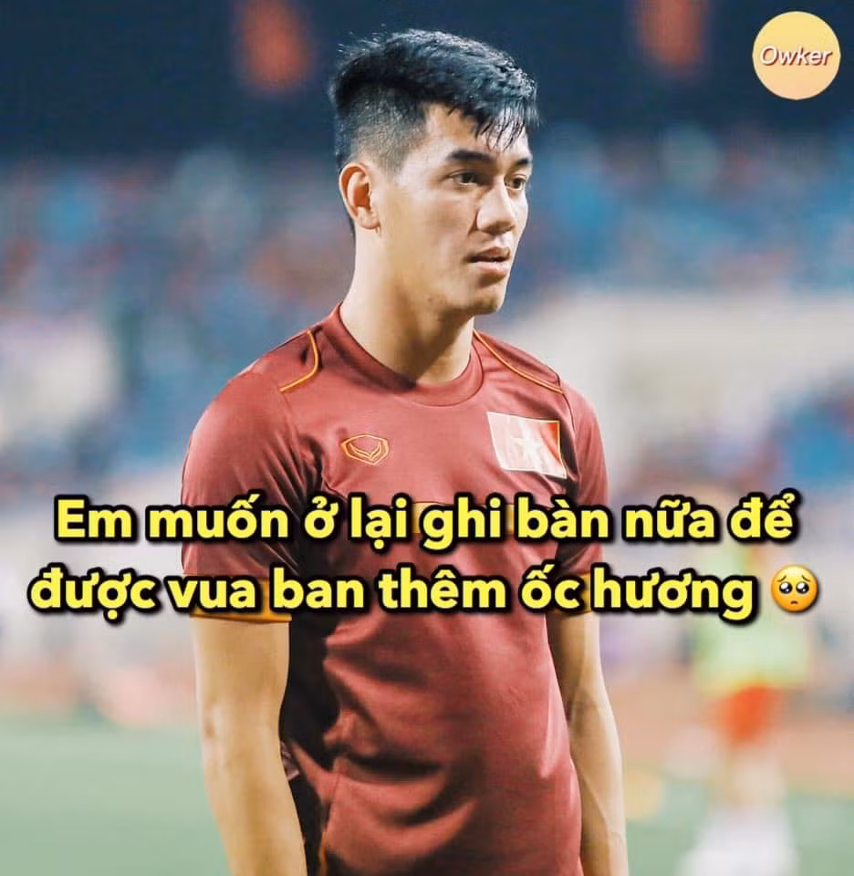 Đáng tiếc trong trận bán kết với U22 Campuchia, Tiến Linh bị thương buộc phải rời sân nếu không có lẽ anh cũng cố gắng ghi thêm vài bàn nữa để được ăn ốc hương thoải mái do Đức Huy mời. Ảnh: Fandom Owker