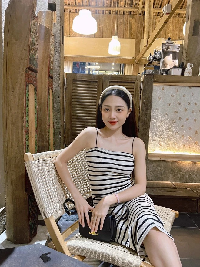 Cô nàng được yêu mến bởi nét diễn tự nhiên cùng vẻ ngoài xinh đẹp. Hot girl thu hút được một lượng lớn fan trung thành cho kênh SVM cũng như cho bản thân.