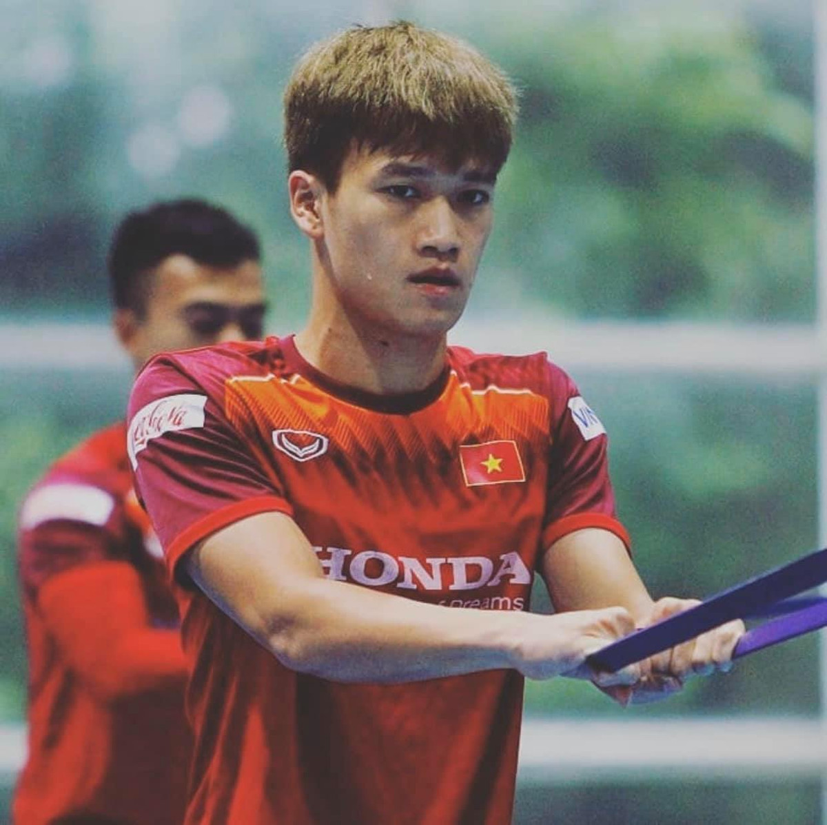 Hoàng Đức từng gây chú ý khi ghi siêu phẩm vào lưới U22 Indonesia tại SEA Games 30. Anh chàng được coi là một trong những tài năng triển vọng của đội tuyển Việt Nam.