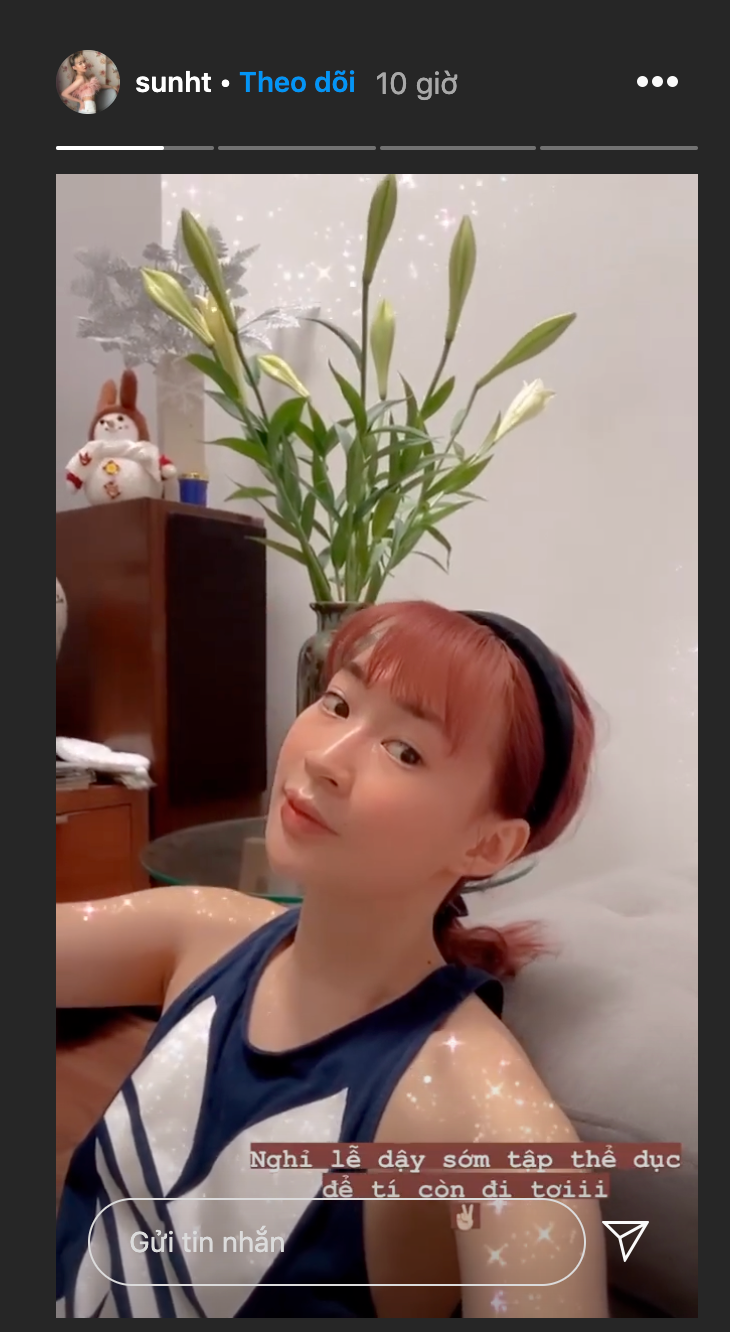 Trong khi đó, Sun HT chăm chỉ luyện tập thể dục thể thao để duy trì vóc dáng thon gọn.