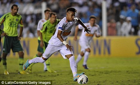 Ngày 5/2 là sinh nhật của Neymar và vào ngày này cách đây 3 năm, tiền đạo người Brazil đã đạt tới cột mốc đáng tự hào: ghi bàn thứ 100 trong sự nghiệp chuyên nghiệp khi mới 20 tuổi. Bàn thắng đáng nhớ này được Neymar ghi trong trận đấu với Palmeiras.