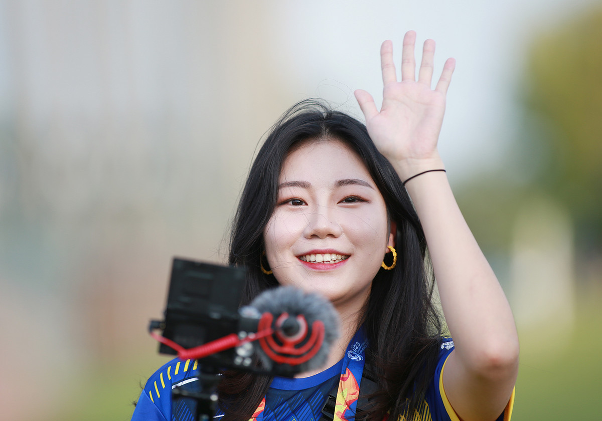  U23 Việt Nam đang có những buổi tập cuối cùng trước trận đấu gặp U23 UAE tại VCK U23 Châu Á diễn ra vào ngày 10/1 tại Buriram, Thái Lan. Trong những ngày luyện tập cuối cùng, nhiều phóng viên của AFC và quốc tế đã có mặt để tác nghiệp.