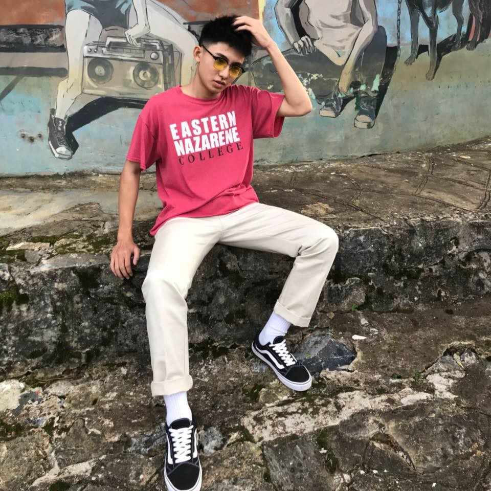 Ngay sau khi đăng tải, hình ảnh của nam sinh này đã mau chóng nhận được rất nhiều sự quan tâm của cộng đồng mạng.