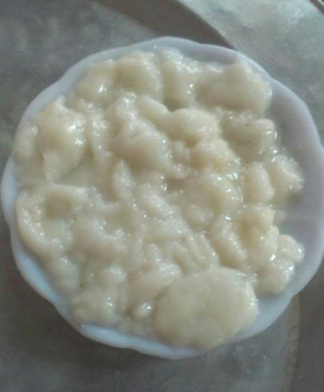 Cái này... nếu nói là bánh trôi thì có vẻ hơi miễn cưỡng.