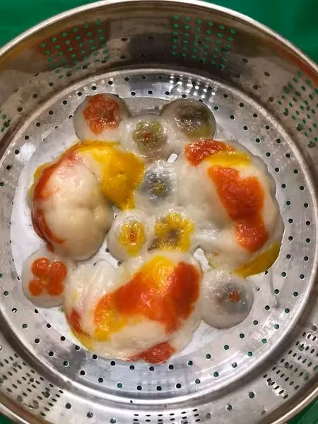 Cũng có sự cố gắng sáng tạo màu sắc khác nhau, thế nhưng tất cả chỉ mới dừng ở cố gắng.