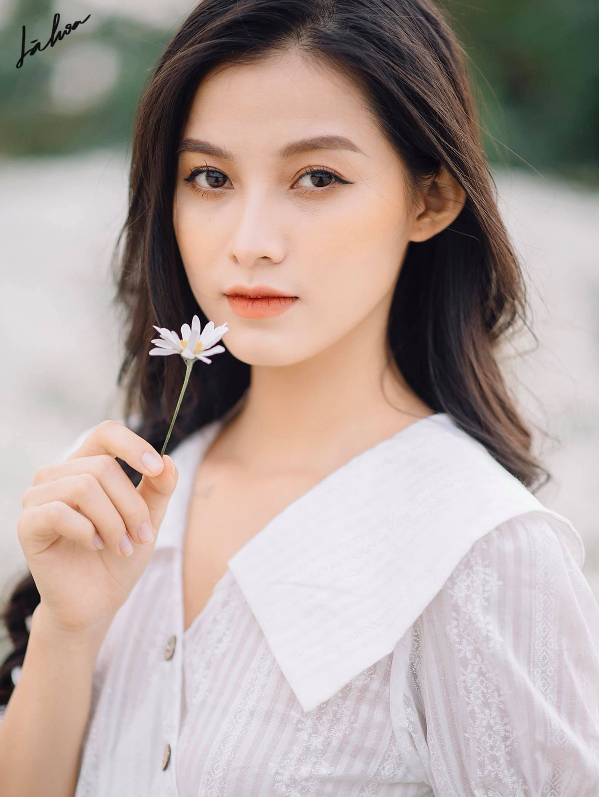 "Hãy làm việc chăm chỉ, bạn sẽ được trả công xứng đáng" là châm ngôn sống mà Khánh Linh yêu thích và cũng áp dụng từ lâu.