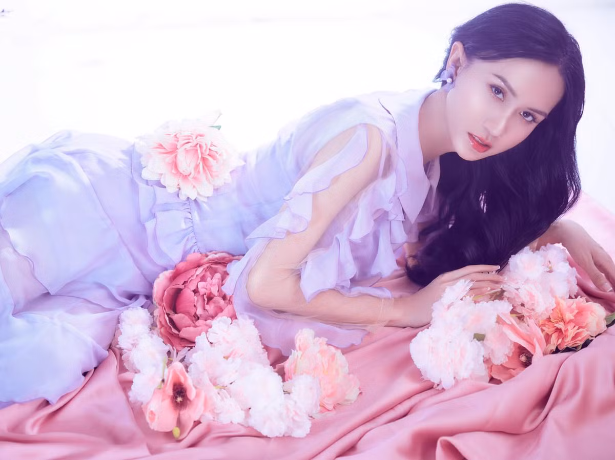 Như chúng ta đã biết, thời gian vừa qua nữ ca sĩ Lynk Lee gây chú ý với sự thay đổi về giới tính và ngoại hình, đồng thời cô nàng cũng đã cho ra mắt MV mới mang tên Không dám.