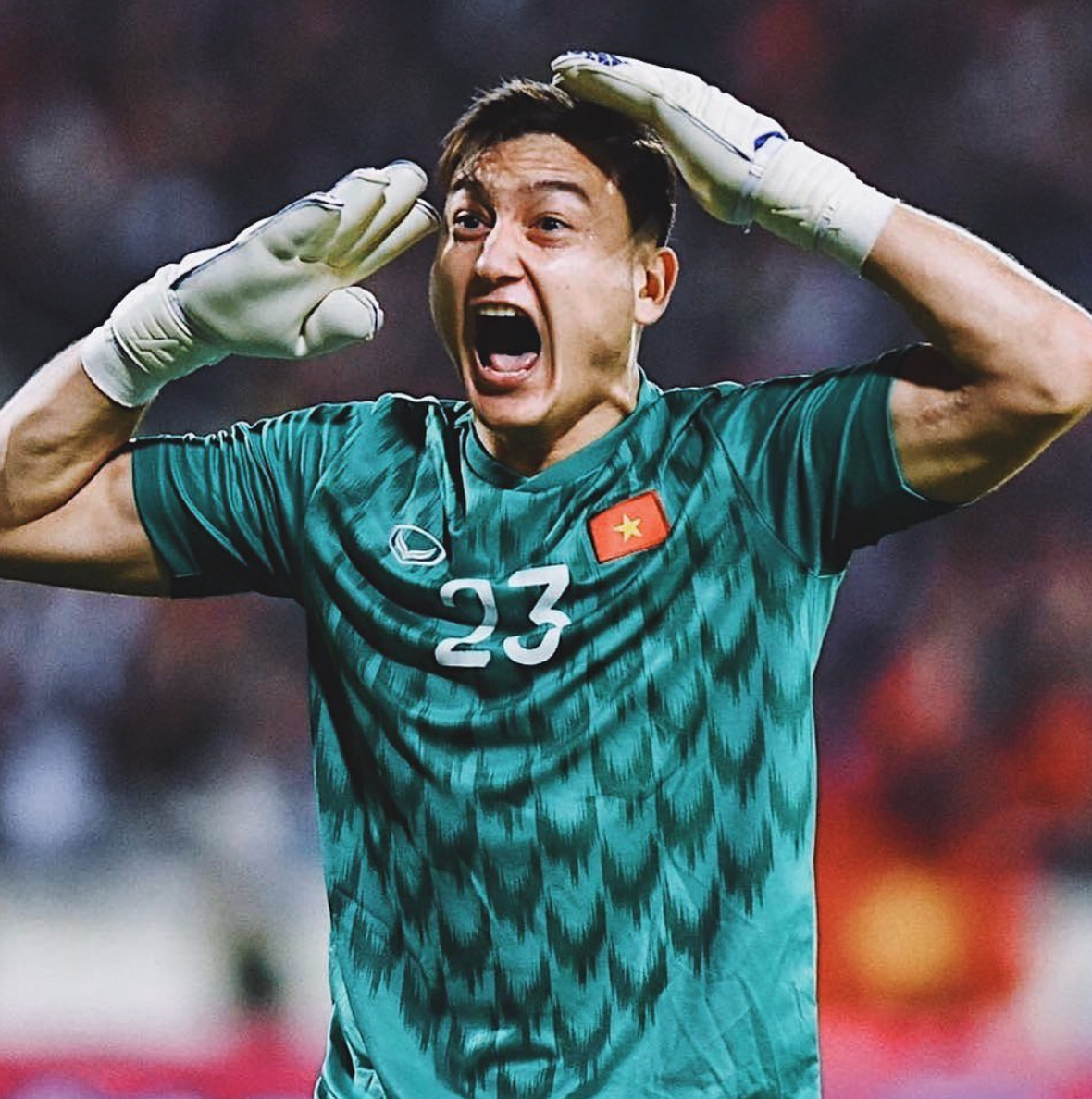 Dang Van Lam bat ngo dat muc tieu la khien fan buon ruoi