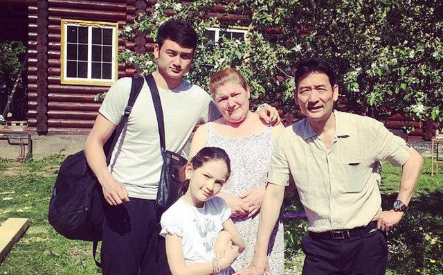 10 ngày nghỉ xả hơi bên gia đình là phần thưởng không nhiều nhưng cực kỳ ý nghĩa đối với Đặng Văn Lâm và gia đình.