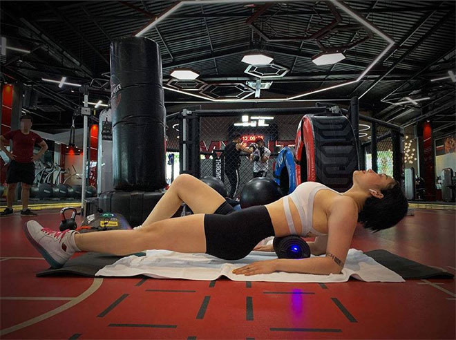 Người hâm mộ không khỏi xuýt xoa và cảm phục trước nghị lực cũng như sự kiên trì, quyết tâm giảm cân của Miu Lê. Không còn là cô ca sĩ sở hữu vóc dáng đầy đặn, thiếu cân đối, giờ đây cô nàng đã "hóa thiên nga" khi sở hữu thể hình với 3 vòng đạt tỉ lệ chuẩn.