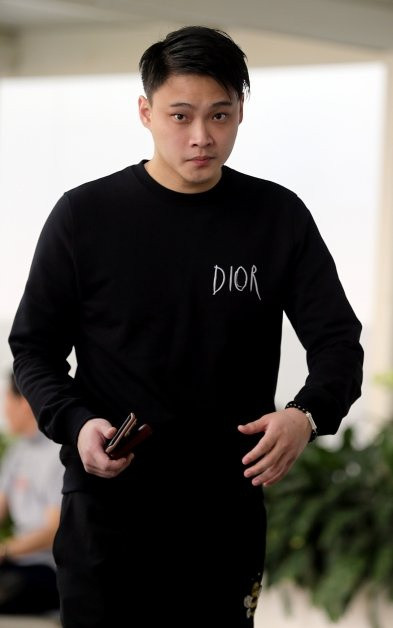 Trong khi Lim là Influencer (người có ảnh hưởng MXH) với trang cá nhân hơn 200.000 follower, Kai không hứng thú với mạng xã hội.