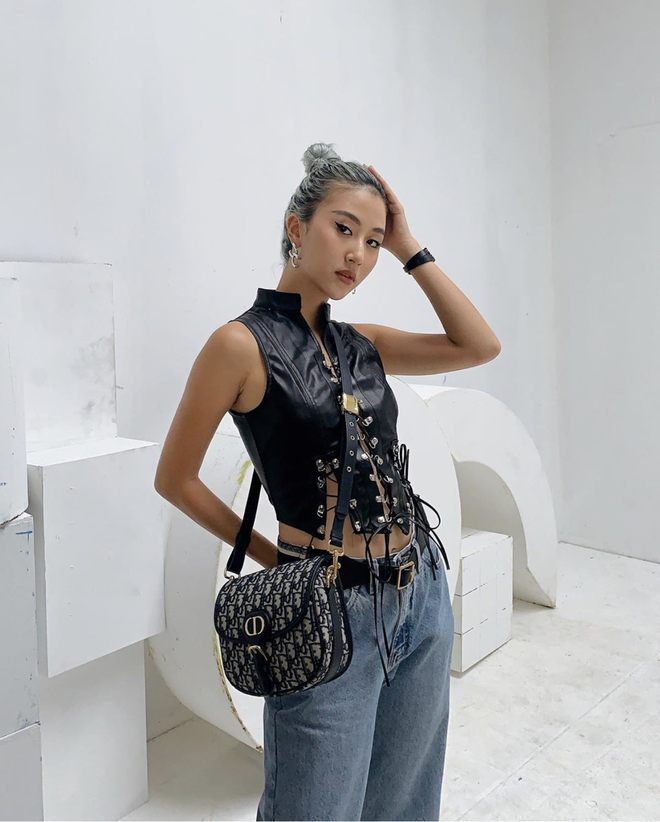 Dù đã lên tiếng thế nhưng Quỳnh Anh Shyn vẫn thờ ơ với những lời lẽ đó, cô nàng không hề bận tâm.