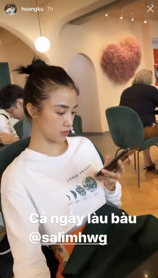 Tuy nhiên, sau những ồn ào rạn nứt tình cảm, có thể thấy rằng những người bạn thân gần như không còn xuất hiện bên nữ ca sĩ Chi Pu nữa, họ chỉ đi riêng với Quỳnh Anh Shyn.