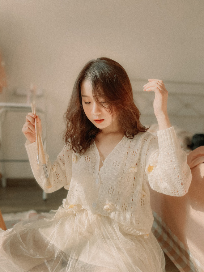 Trang Instagram cá nhân của cô bạn đã có gần 20 ngàn lượt follow, còn trên trang Tik Tok là gần 100 ngàn theo dõi.