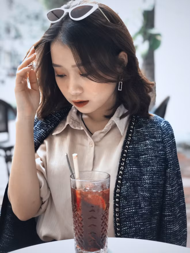 Đoạn clip vừa qua của nữ sinh RMIT nhận về không ít lời khen ngợi, tuy nhiên vẫn có khá nhiều ý kiến mang tính "cà khịa" rằng cô nàng chỉ biết tiêu tiền của bố mẹ.