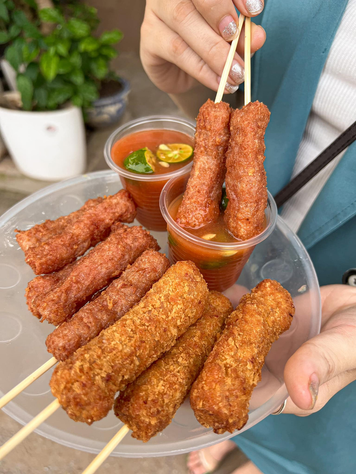 Ngoai ngo Tam Thuong, dau la quan nem chua ran “dinh cua chop“?-Hinh-2