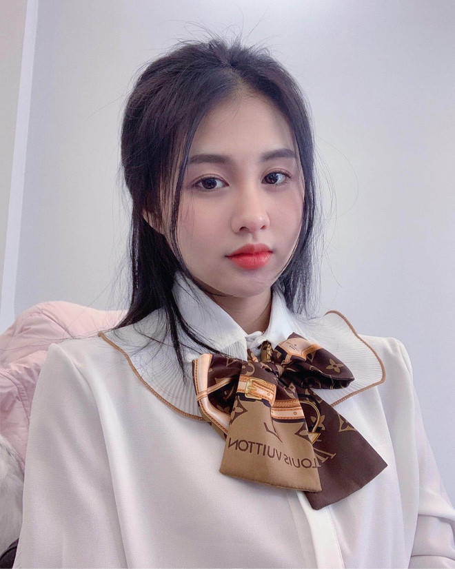 H.T cho hay, cô rất bất ngờ khi đoạn clip trên Tik Tok của cô tình cờ được dân tình chú ý.