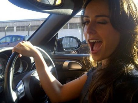 Người đẹp sinh năm 1986 cũng nằm trong danh sách 20 người đẹp được săn đón nhất World Cup 2014.