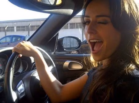 Người đẹp sinh năm 1986 cũng nằm trong danh sách 20 người đẹp được săn đón nhất World Cup 2014.