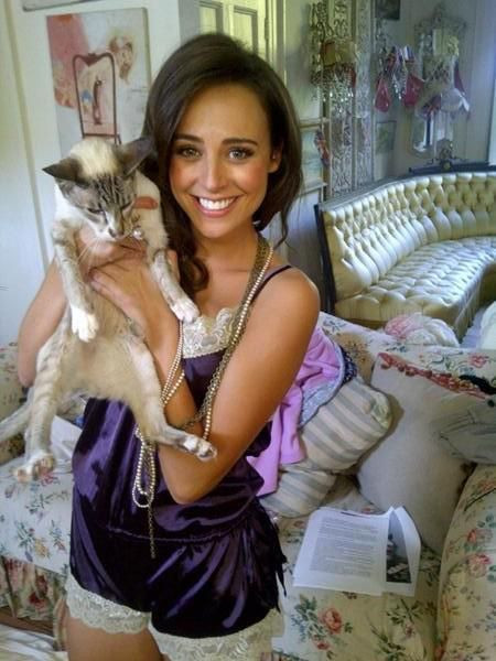 Cô đào bốc lửa của Thomas Vermaelen từng xuất hiện trong một vài bộ phim 18+ ở nước Anh.