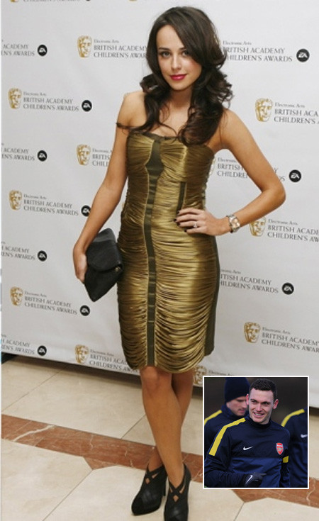 Parsons tuy chỉ sở hữu chiều cao khiêm tốn 1m63 nhưng lại có thân hình rất chuẩn nhờ thường xuyên tập cầu lông, hockey sân cỏ, bơi, điền kinh và tập yoga.