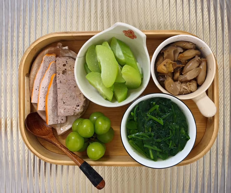 Thời gian chuẩn bị cho mâm cơm cũng không tốn quá nhiều.