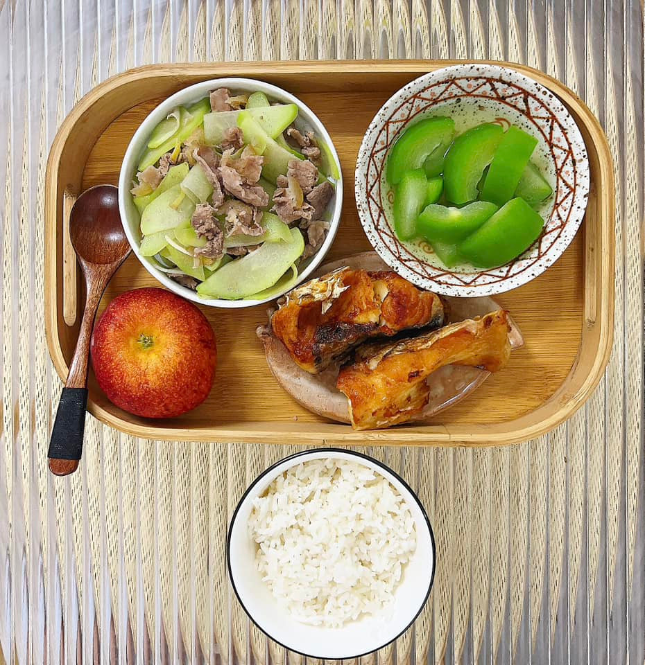 Có những người ở cữ có bố mẹ 2 bên chăm, cũng có người có điều kiện thì thuê thêm giúp việc, thế nhưng có những cặp đôi chưa thực sự có điều kiện, thì việc các anh chồng quan tâm chăm sóc sẽ giúp cho tinh thần sức khỏe của mẹ và em bé rất nhiều.