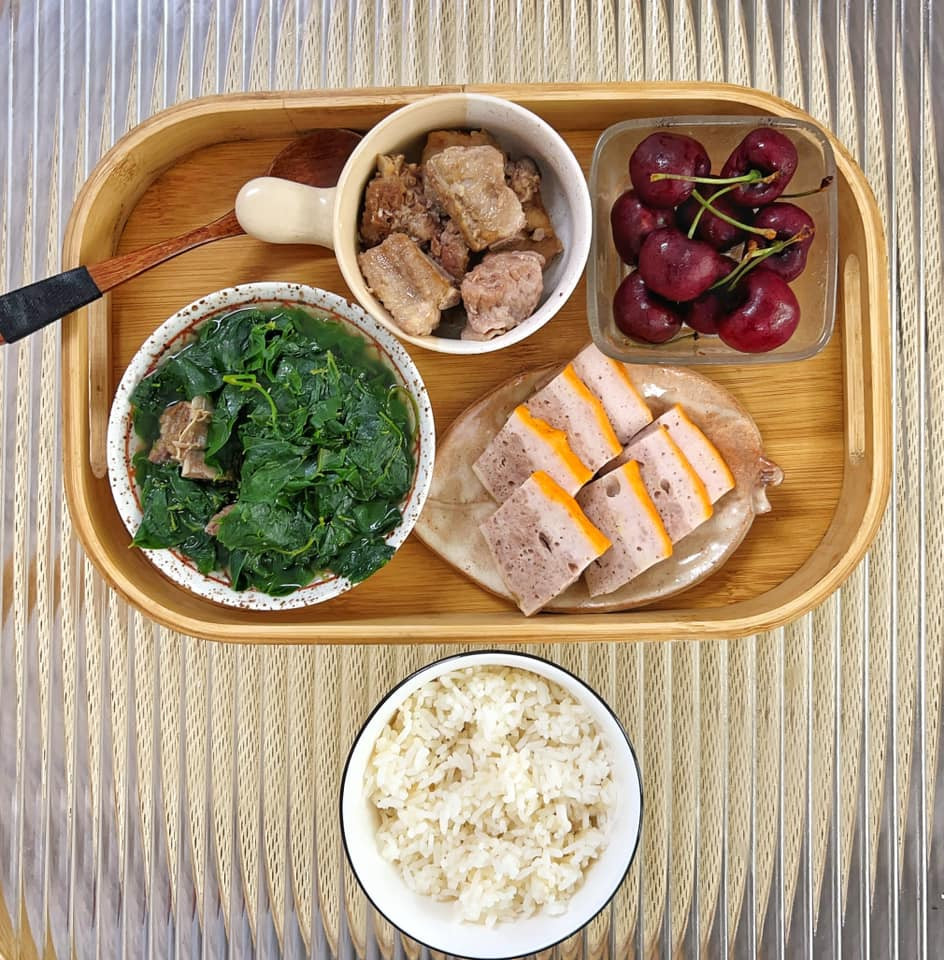 Các món ăn được thay đổi thường xuyên để mẹ cữ không bị ngấy.