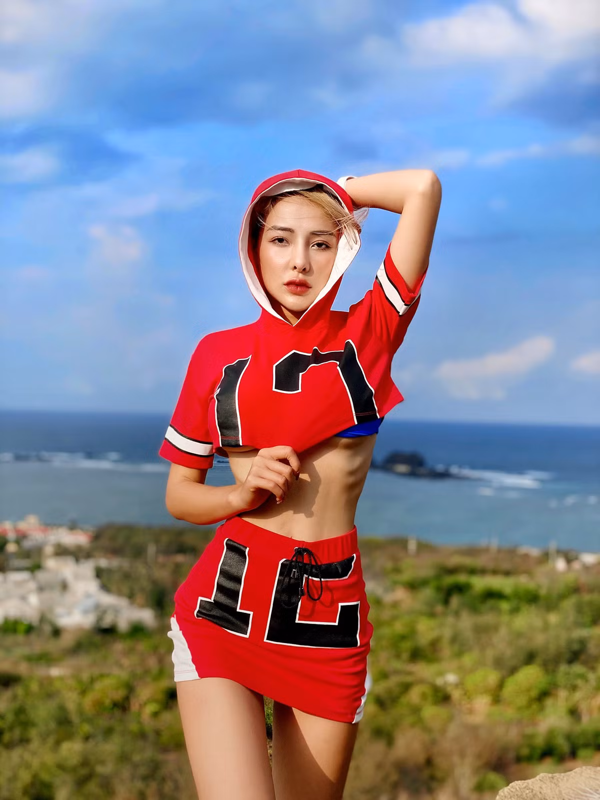 Ngân 98 và Lương Bằng Quang được đánh giá là "xứng đôi vừa lứa" khi cùng ưa tạo "phốt", phát ngôn gây sốc.