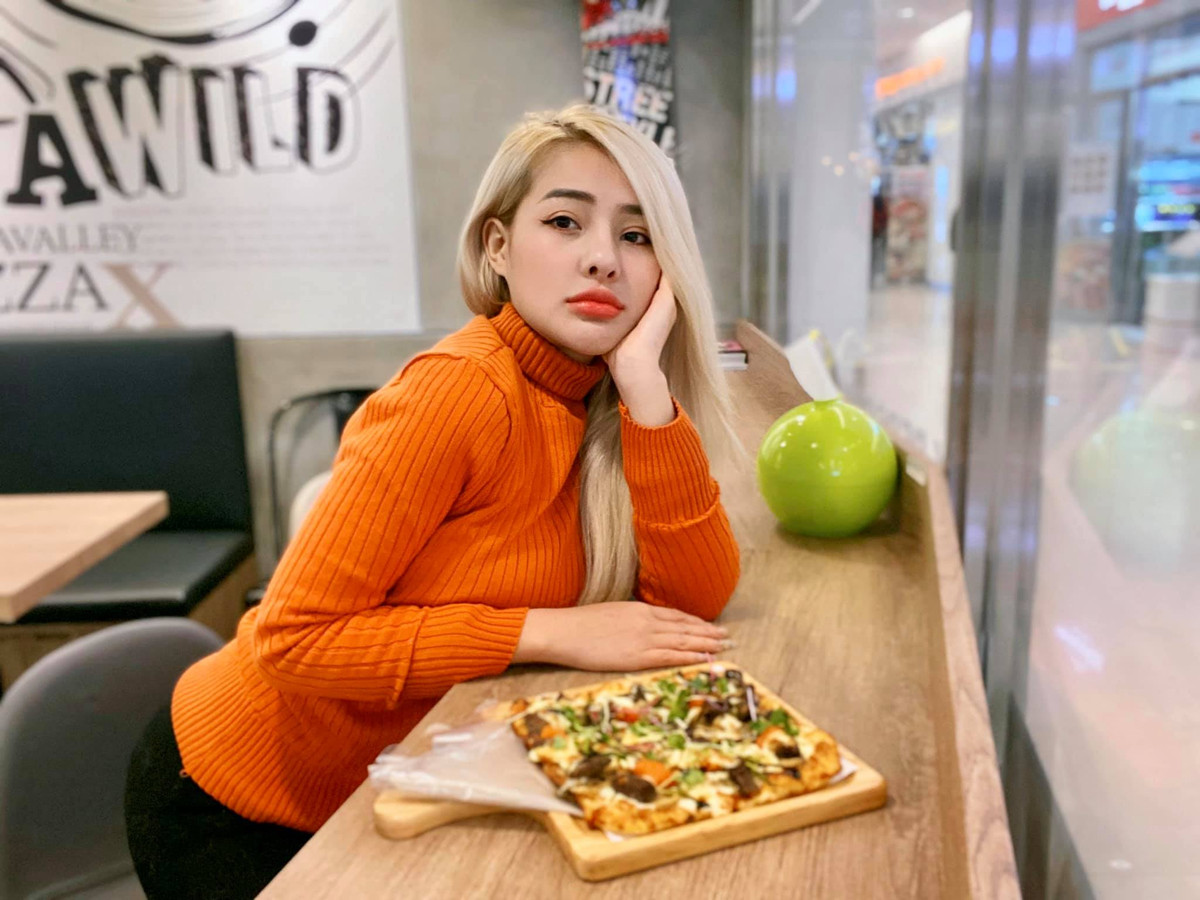 Hiện tại, Ngân 98 chuyển sang làm DJ và kinh doanh thuốc giảm cân. Cô và chồng sắp cưới Lương Bằng Quang cũng mở một khách sạn ở Bình Định.